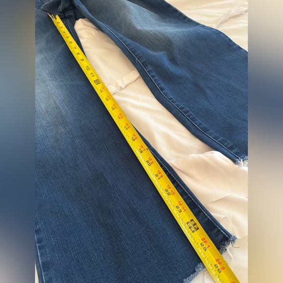 Social Standard by Sanctuary Mid-Rise Kick Crop Size 10/30 - Picture 13 of 13